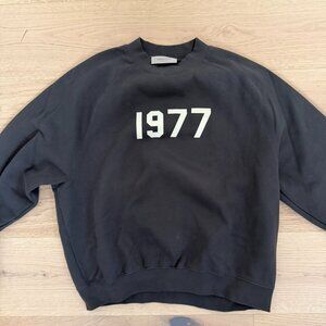 fear of god essentials crew neck